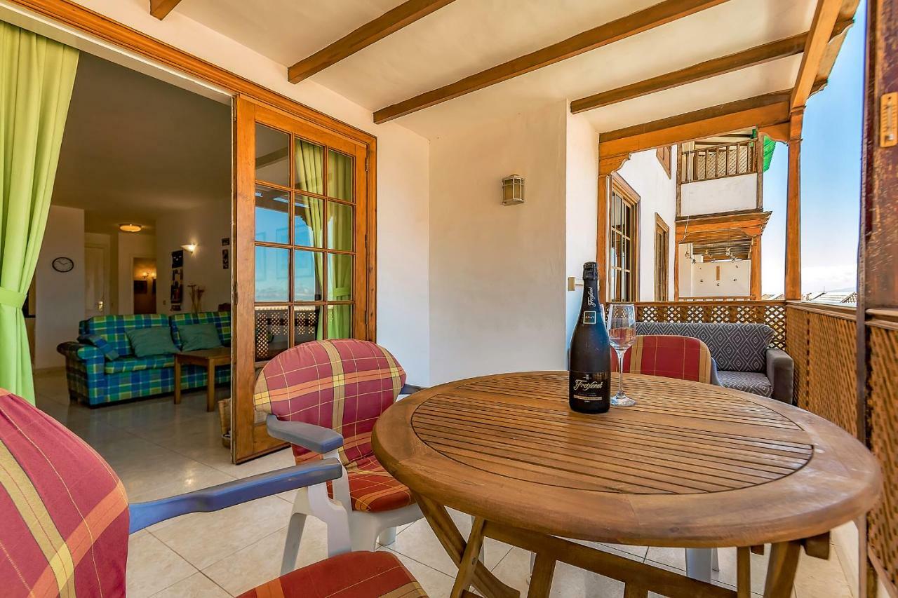 First line beach front 2 bedroom apartment Los Gigantes Santiago del Teide Extérieur photo